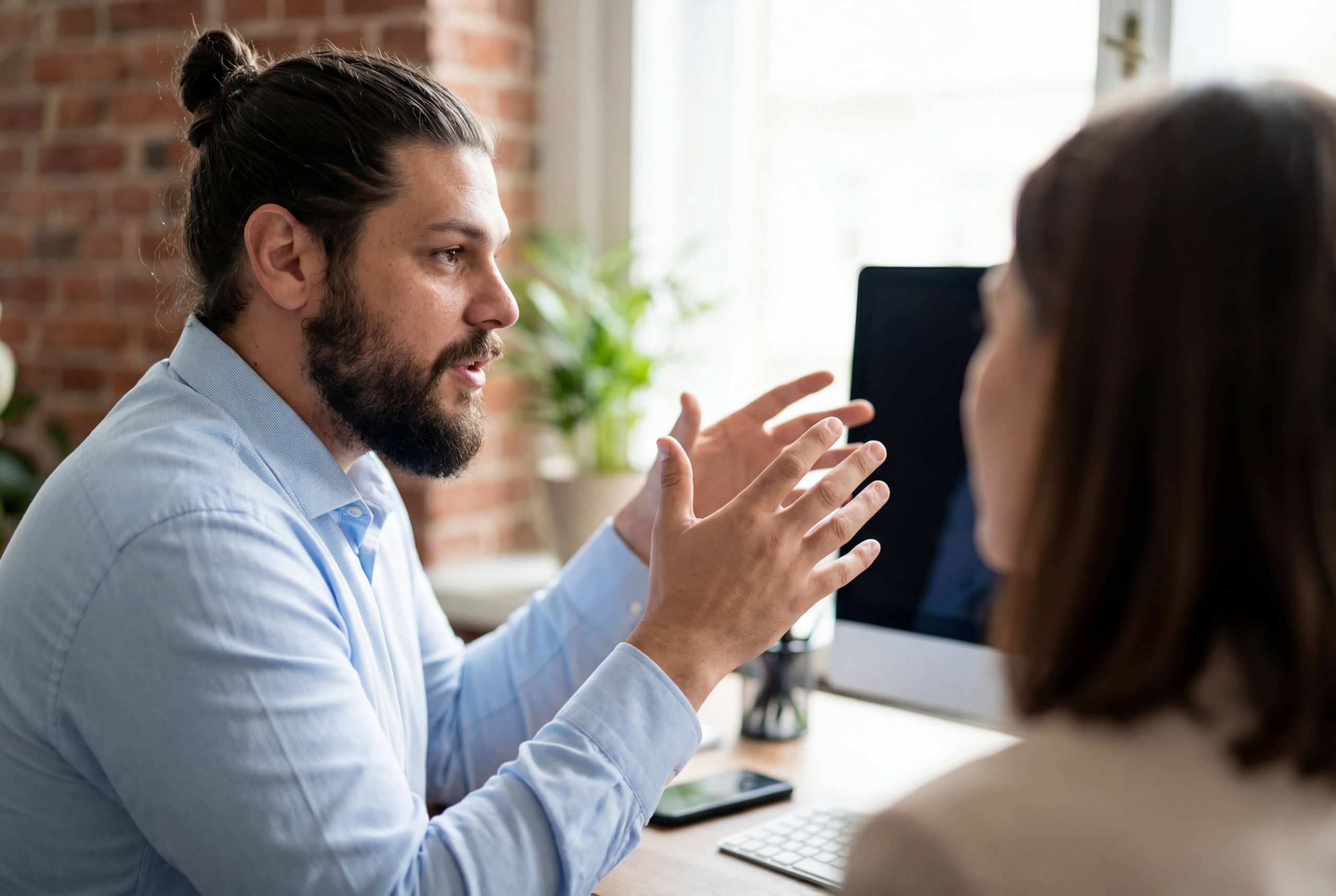 Daniel Schulze erstellt Social Media Marketing Content in der Bodenseeregion